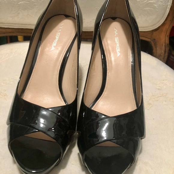 Via Spiga Black Patent Leather Heels - Picture 4 of 5